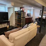 Cozy Studio; Lower Level Unit